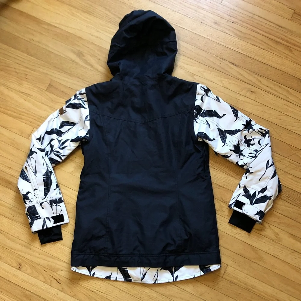 Roxy Snow Board/Ski Jacket - Picture 10 of 12